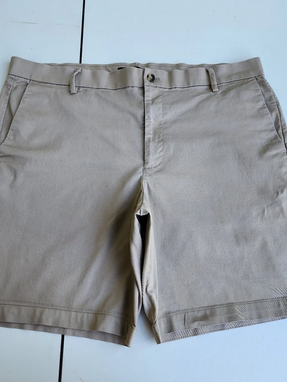 Banana Republic Tan Beige Flat Front Chino Shorts Men's 8.5